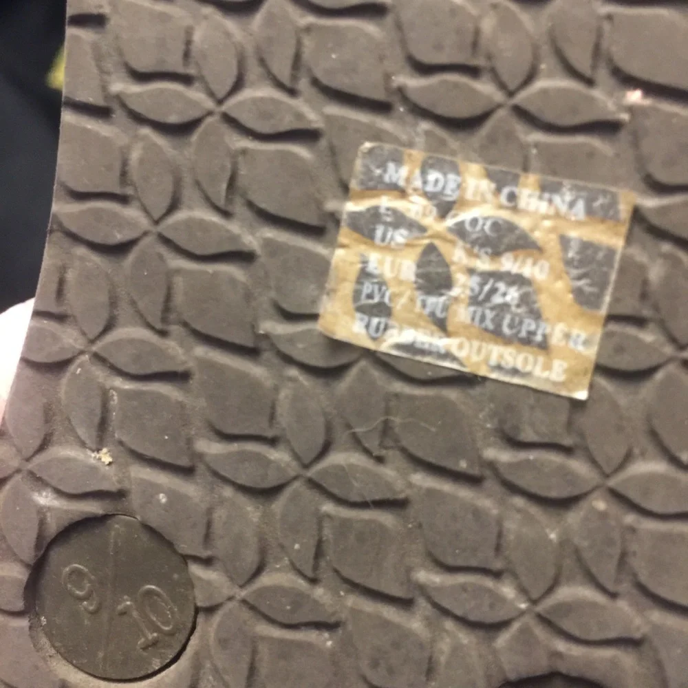 Reef-Brown Sprinkle Flip Flops, Size:Youth 9/10‎